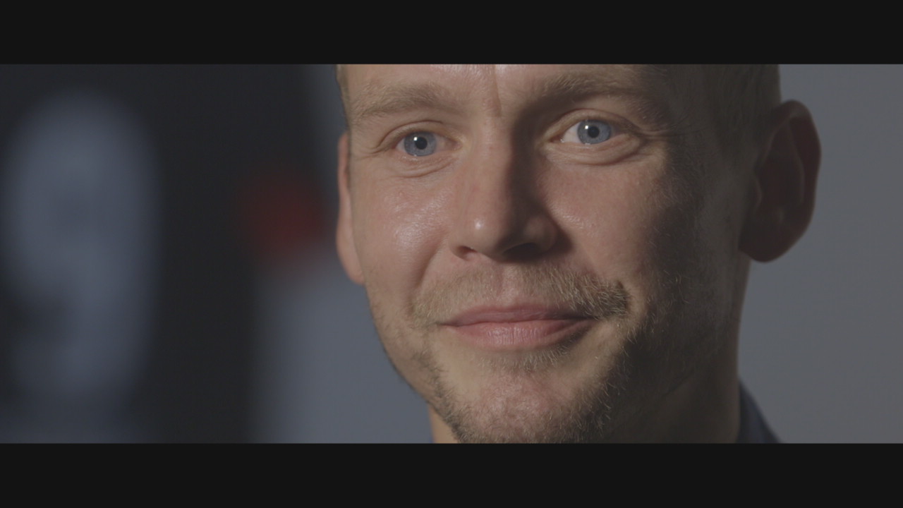 En legende takker av